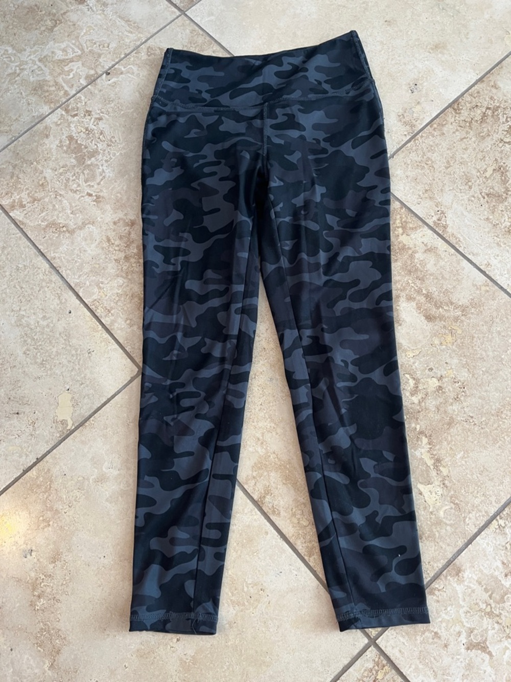 Danskin High-Waist Black Camo Active Leggings M